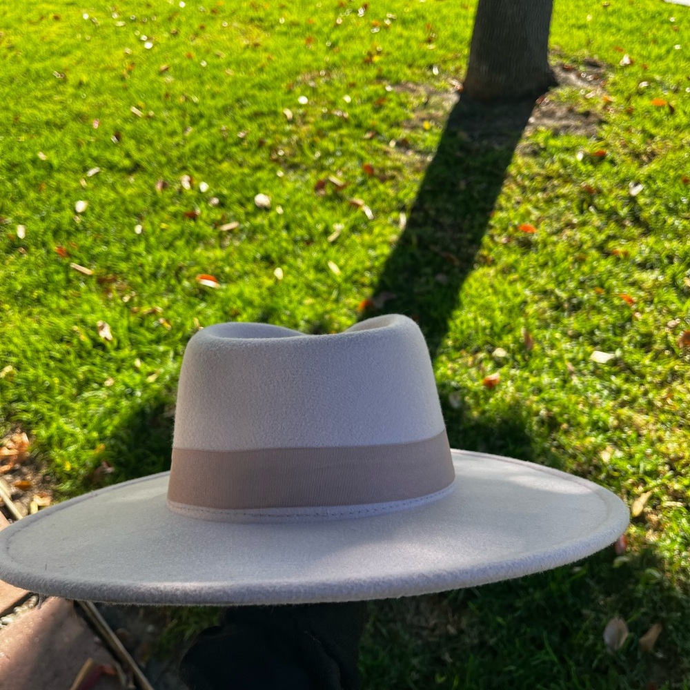 Pink Hat - Picture 4 of 4
